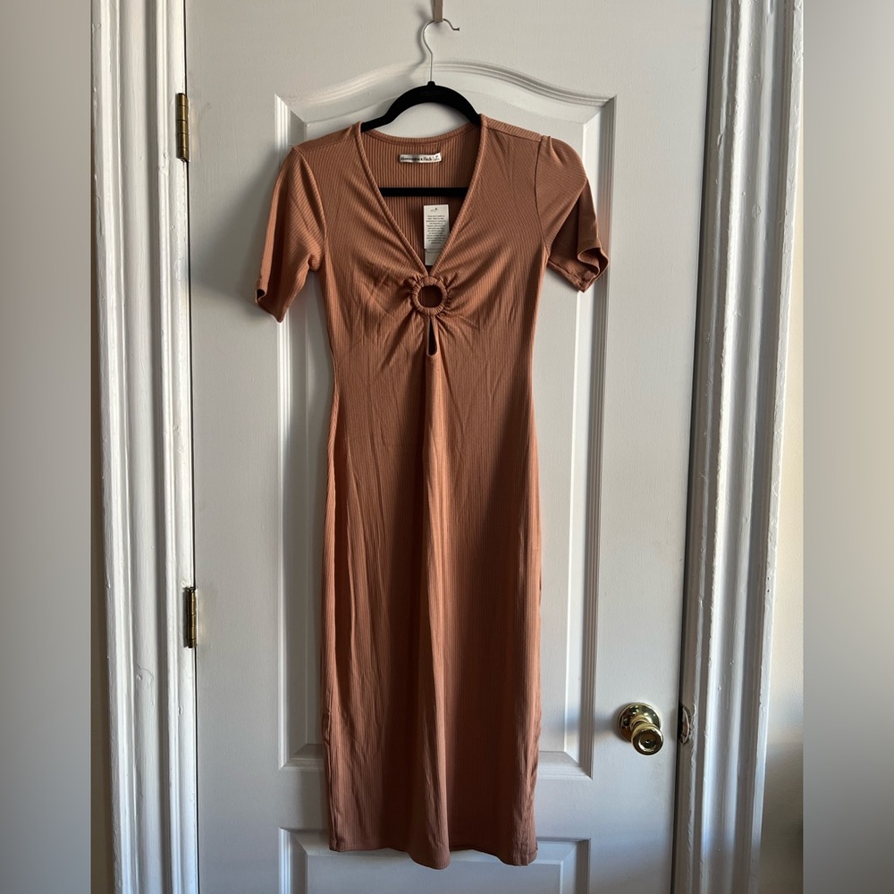 NWT Abercrombie & Fitch fitted cutout midi dress